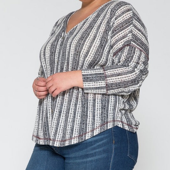 🔸️sale🔸️PS Phoebe Button Down Blouse - Picture 2 of 5